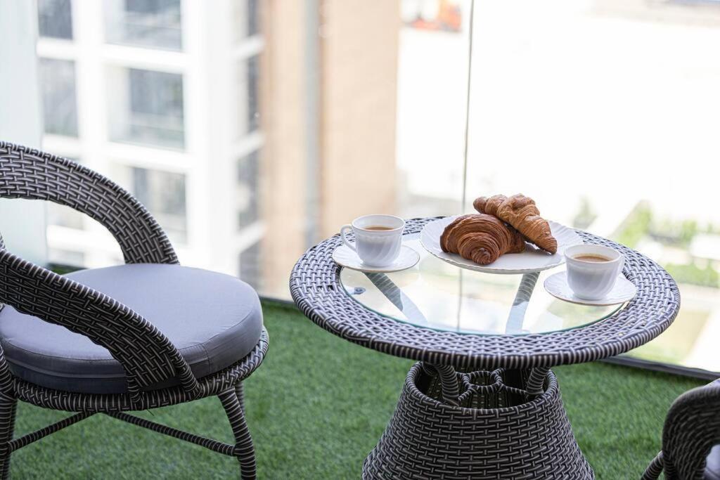 Modern Downtown & Burj Khalifa Views Apartment Dubai