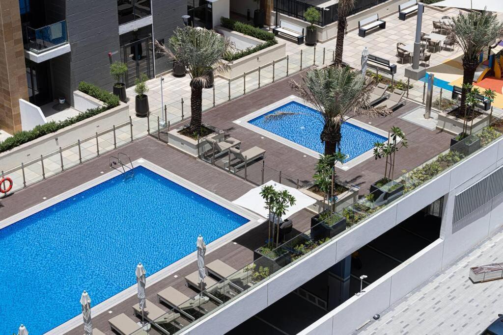 Apartment Modern Downtown & Burj Khalifa Views Dubai