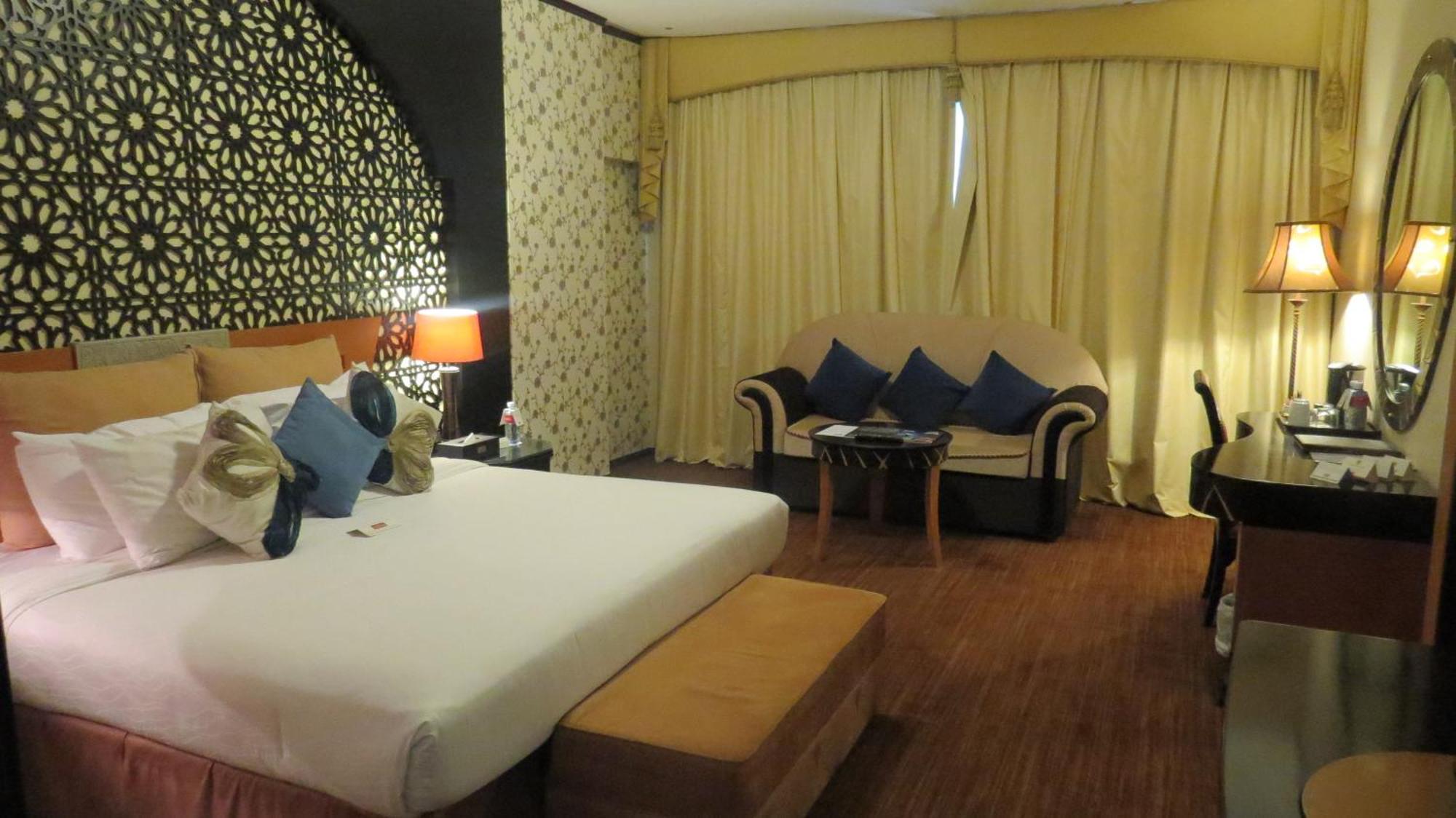 Hotel The Park Formerly Al Jawhara Gardens 4*