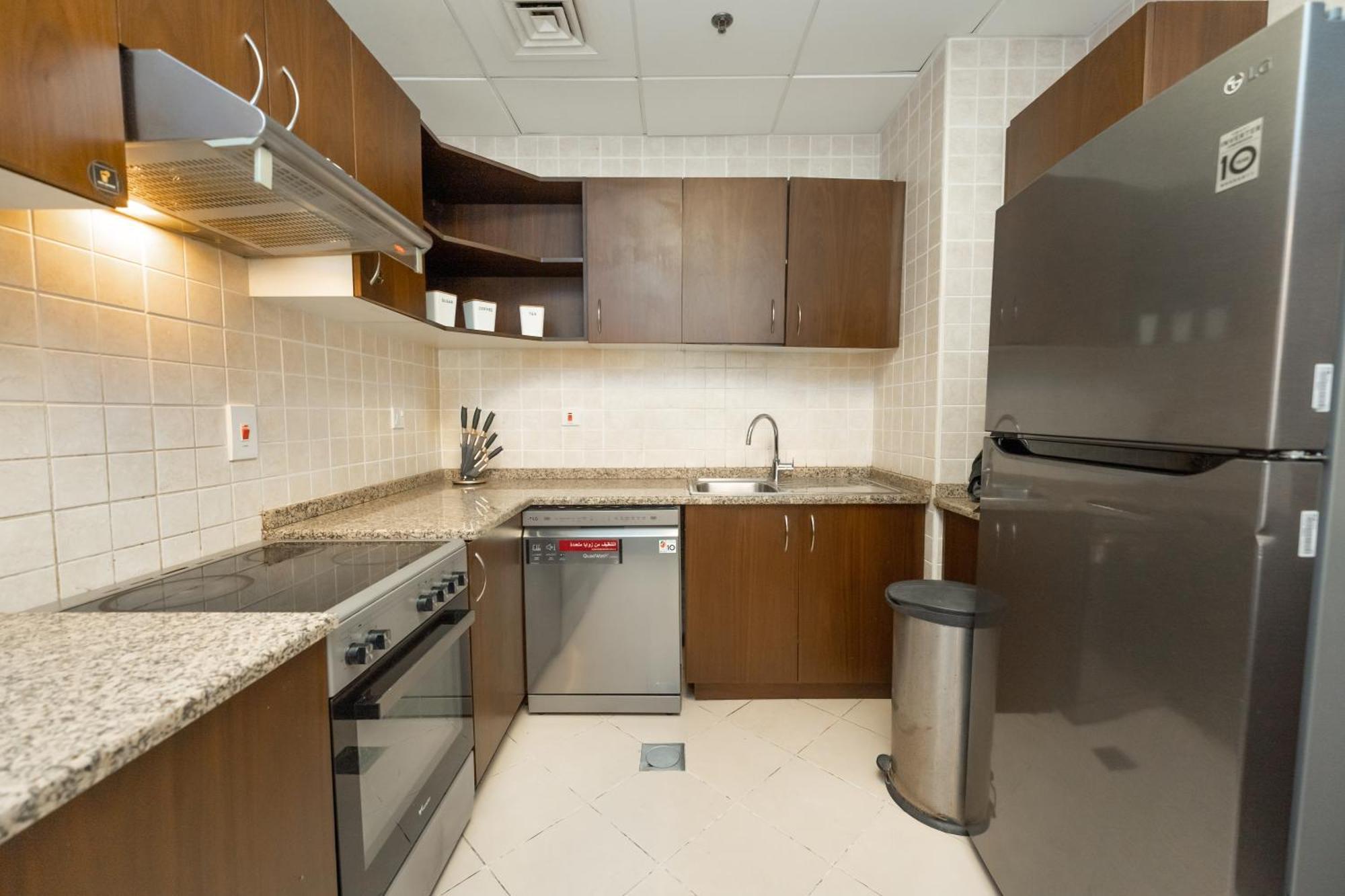 Fam Living - Private Beach Escapes In Palm Jumeirah Apartment Dubai