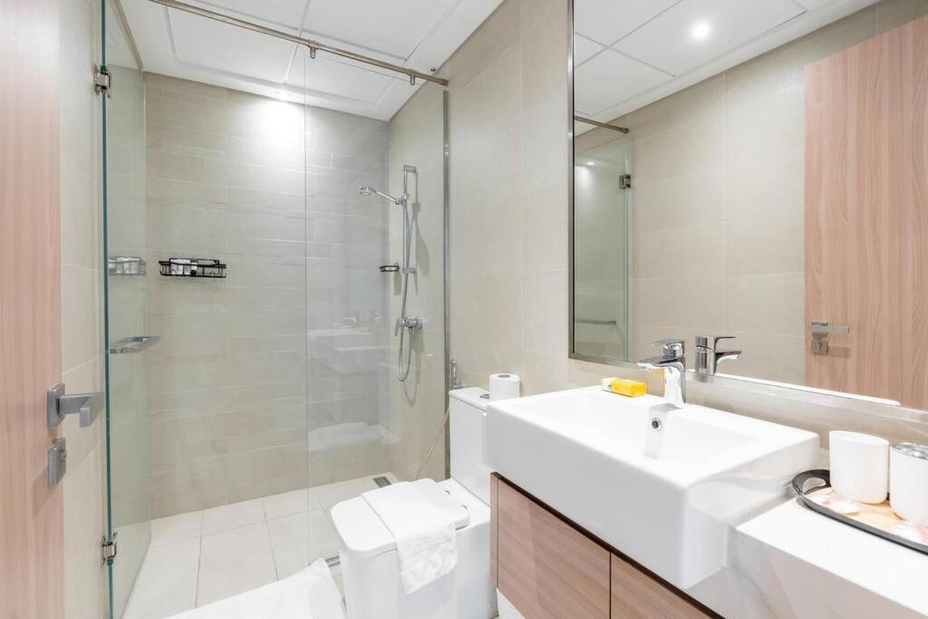 Apartamento 1 Bedroom - 12 Min From Downtown - Azizi Riviera *
