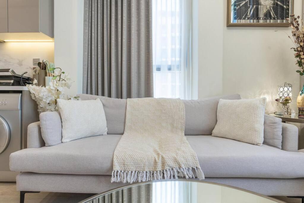 1 Bedroom - 12 Min From Downtown - Azizi Riviera Apartamento *