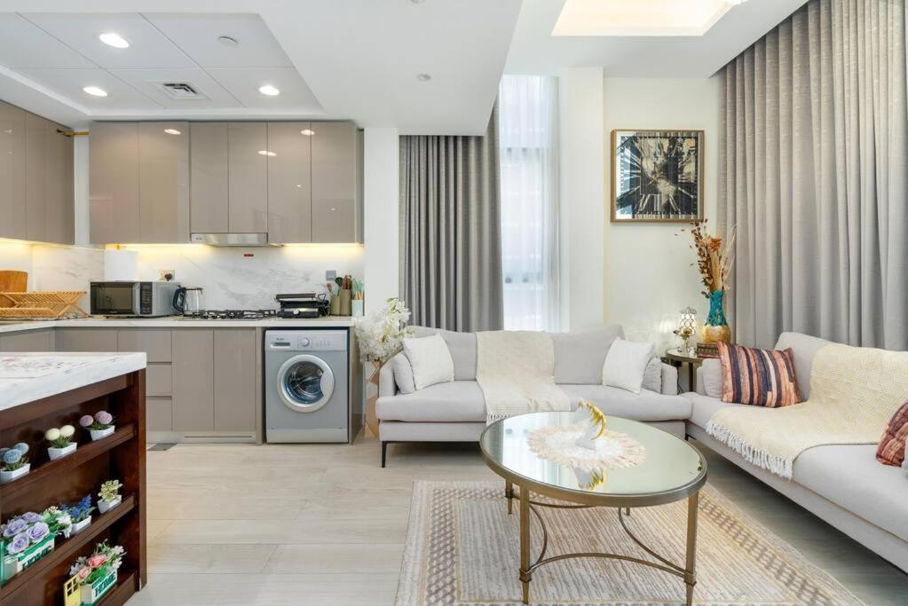 1 Bedroom - 12 Min From Downtown - Azizi Riviera Apartamento