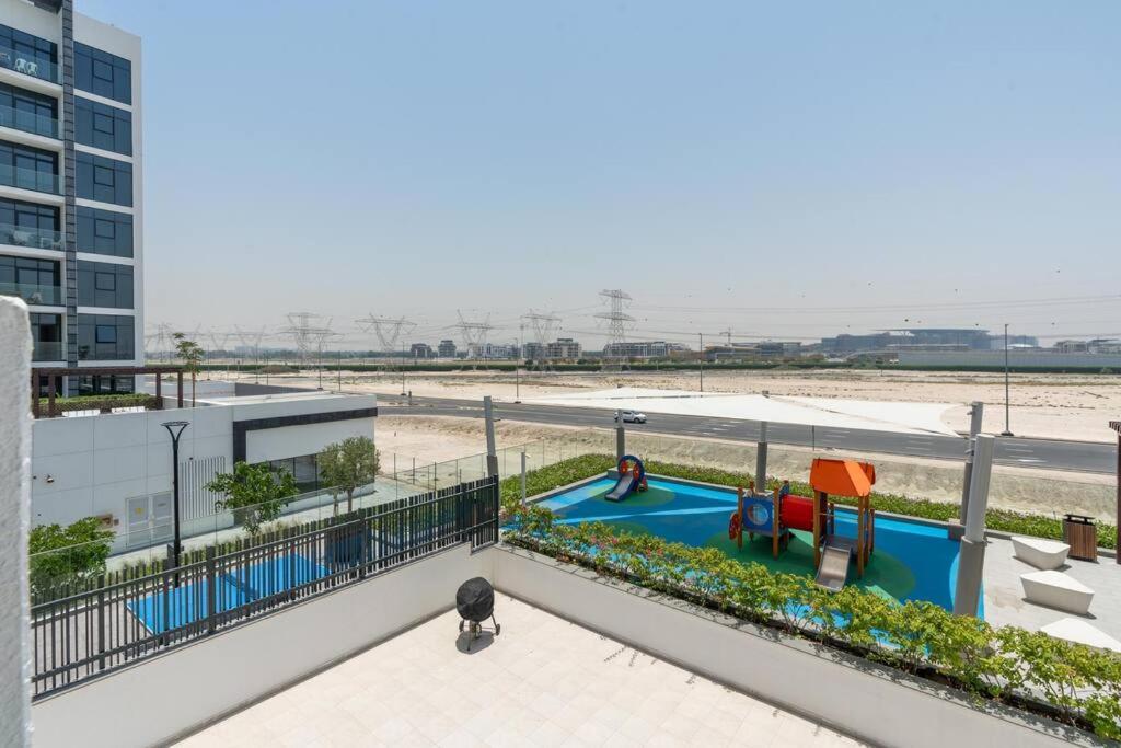 1 Bedroom - 12 Min From Downtown - Azizi Riviera Apartamento