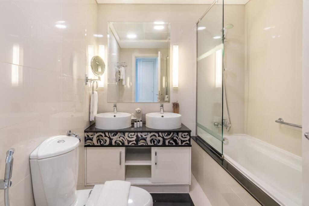 First Class 2br Modern Downtown Retreat Dubai