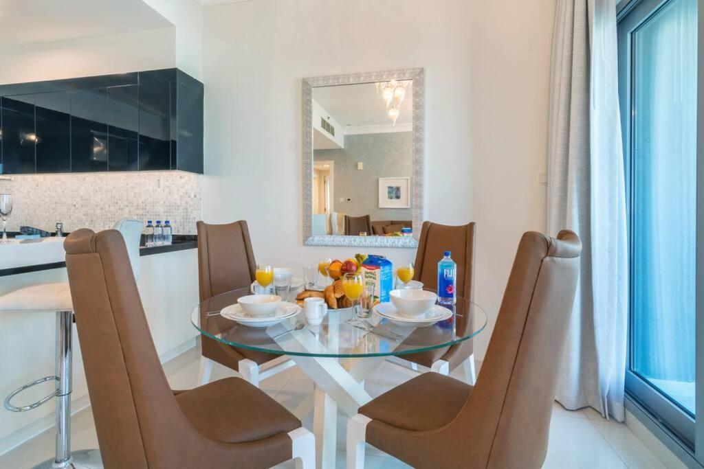 Apartment First Class 2br Modern Downtown Retreat