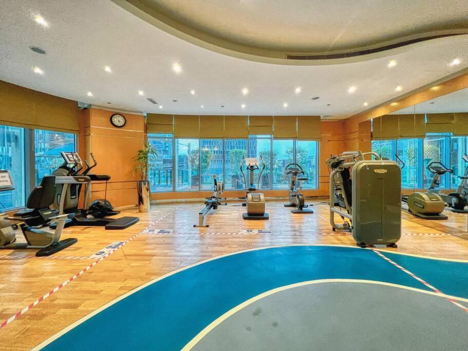 Apartment First Class 2br Modern Downtown Retreat Dubai