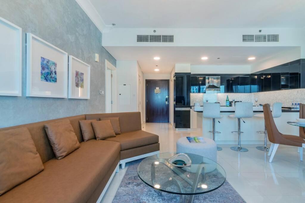 First Class 2br Modern Downtown Retreat Apartment *