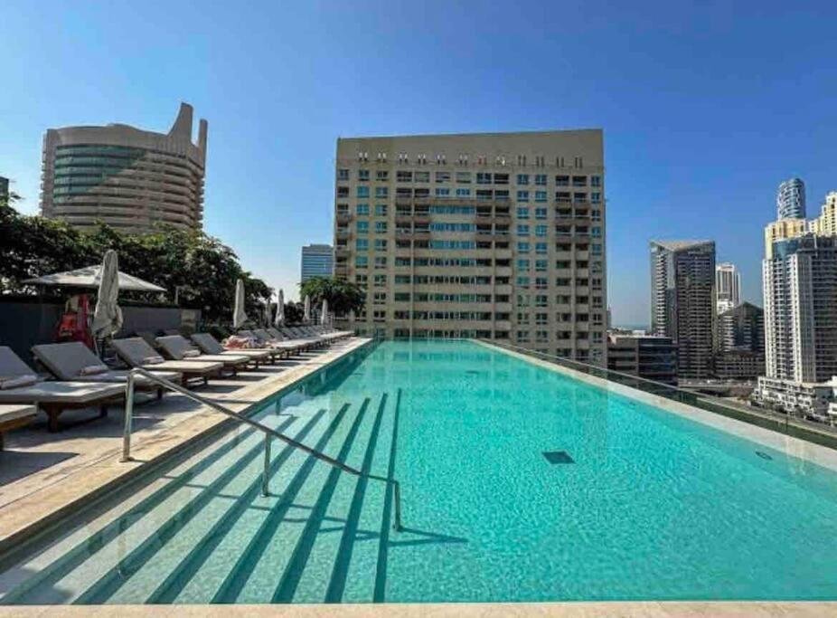 Apartment Vida Marina Dubai