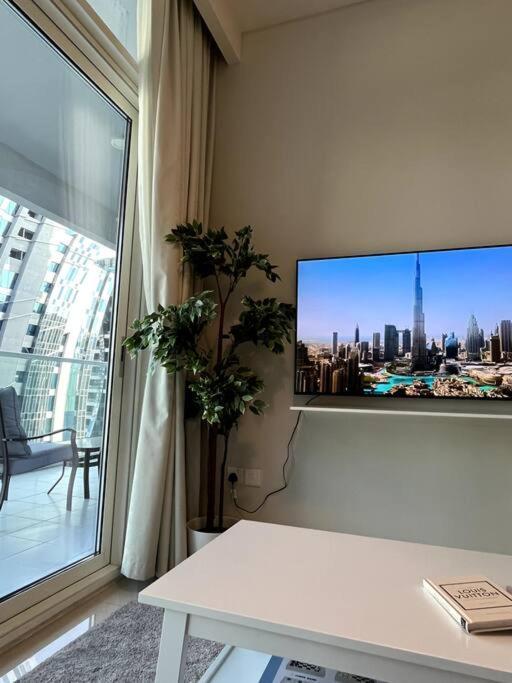 Apartment- 12 Mins Walking Mall Burj Khalifa Dubai