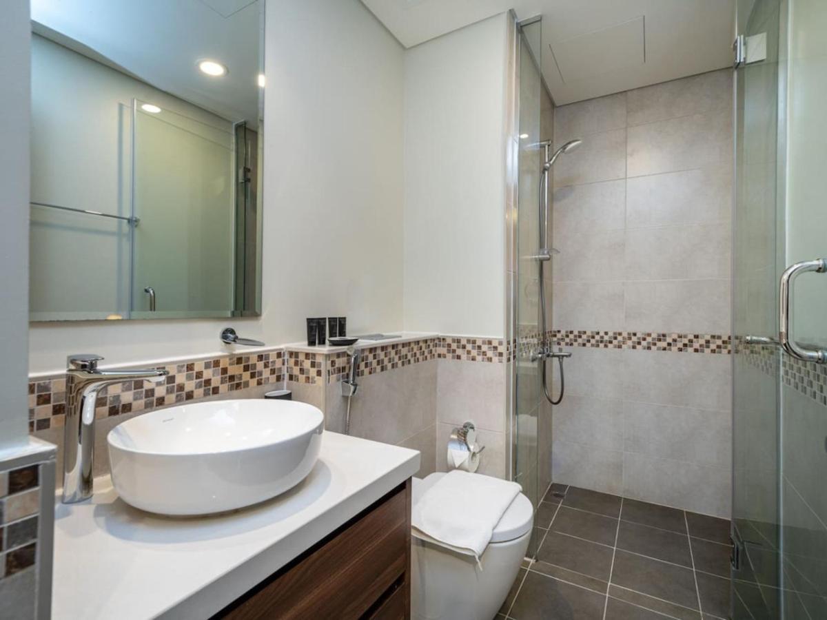 Apartment 1 Bedroom Business Bay Bliss With A Canal View *