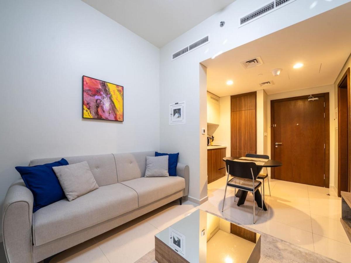 1 Bedroom Business Bay Bliss With A Canal View Apartment *