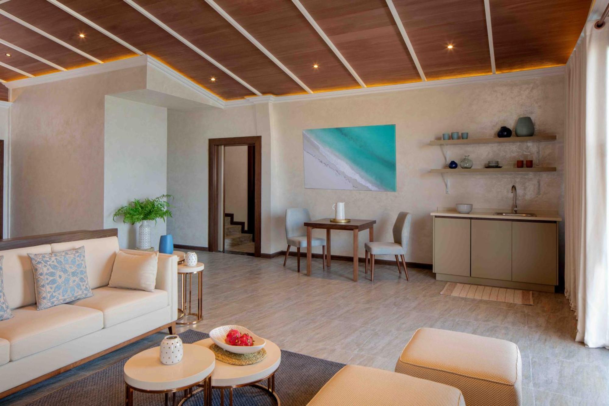 Anantara World Islands Resort Dubai