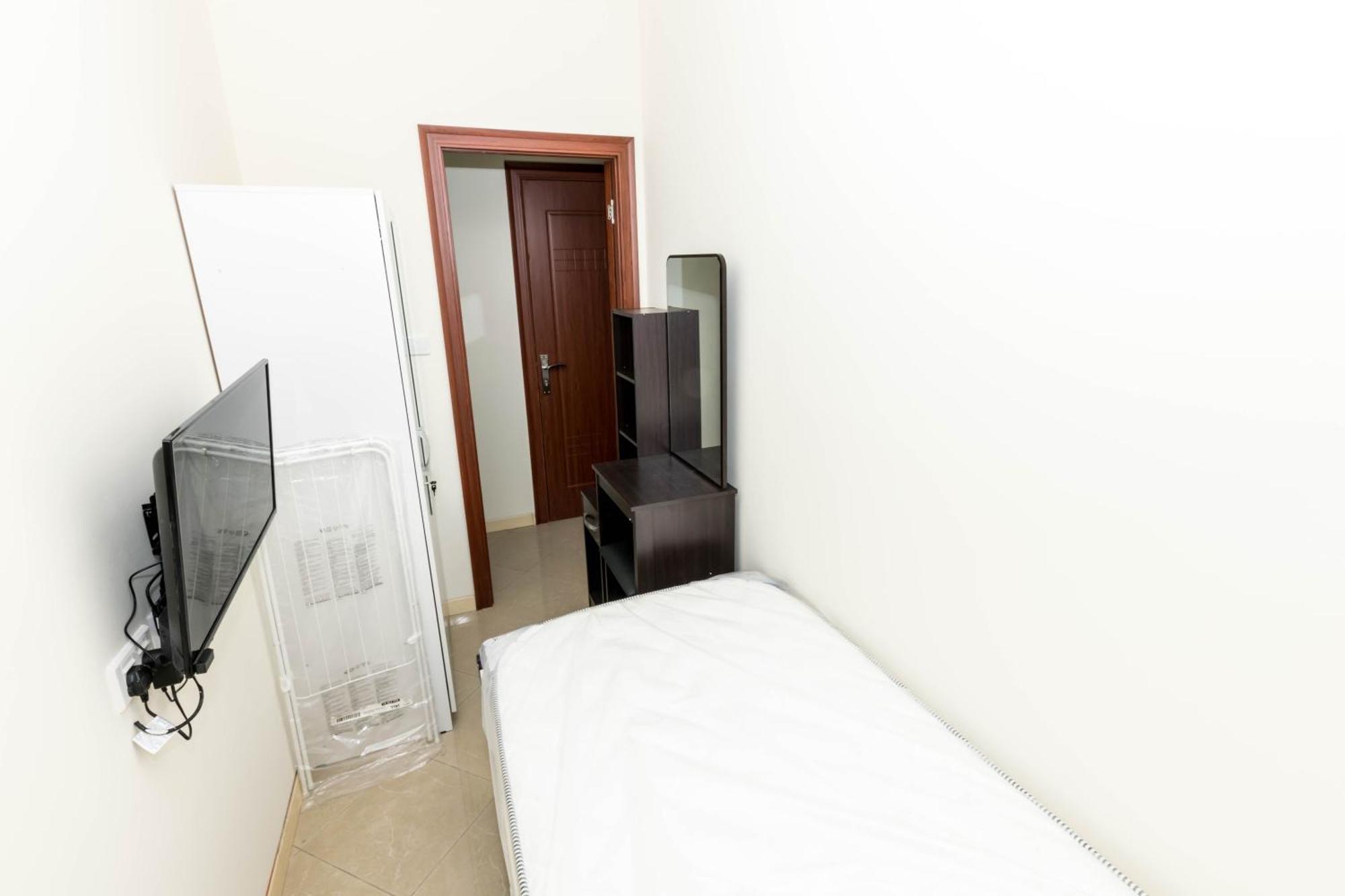 Hospedagem domiciliar Roomy Small And Partitions At Marina Dubai