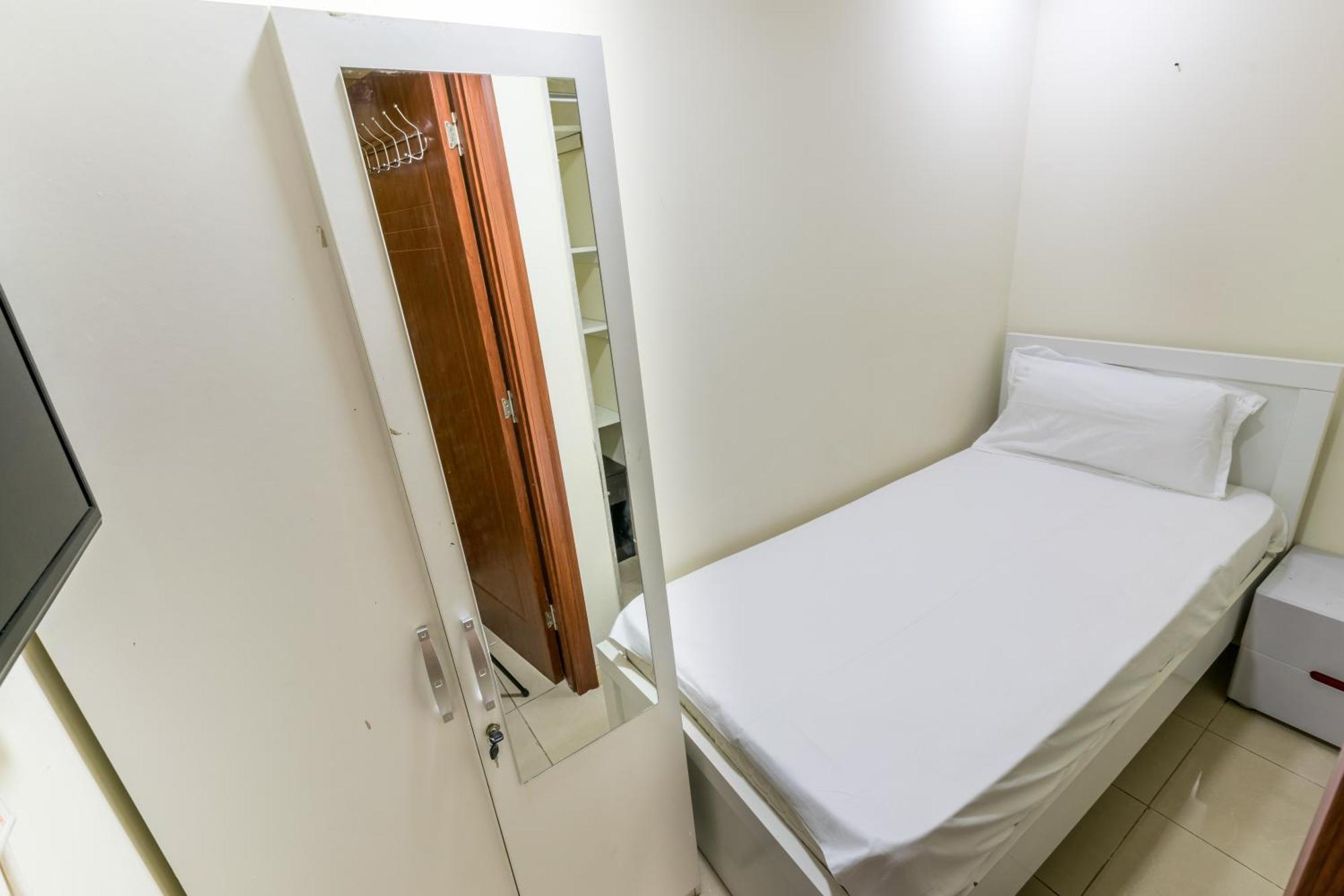 Roomy Small And Partitions At Marina Hospedagem domiciliar Dubai