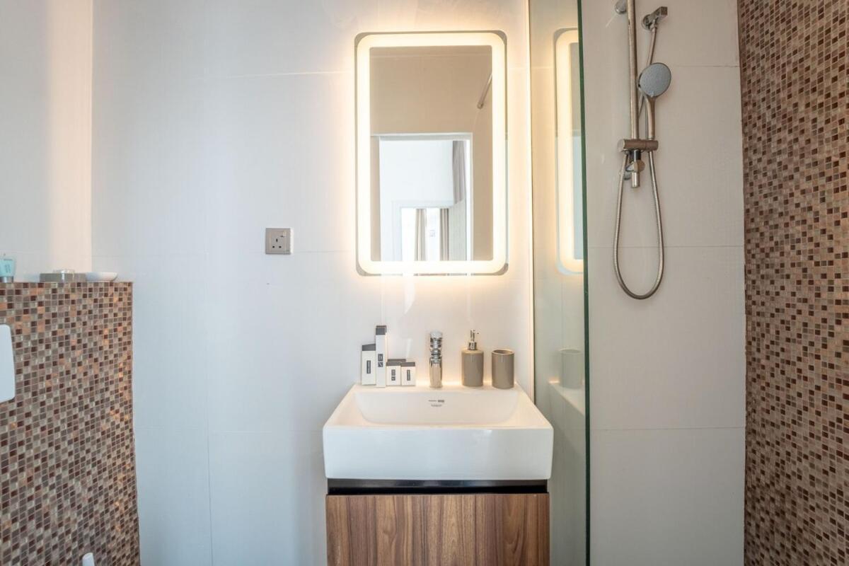 Aws Homes - Luxurious 2br In Business Bay * Dubai