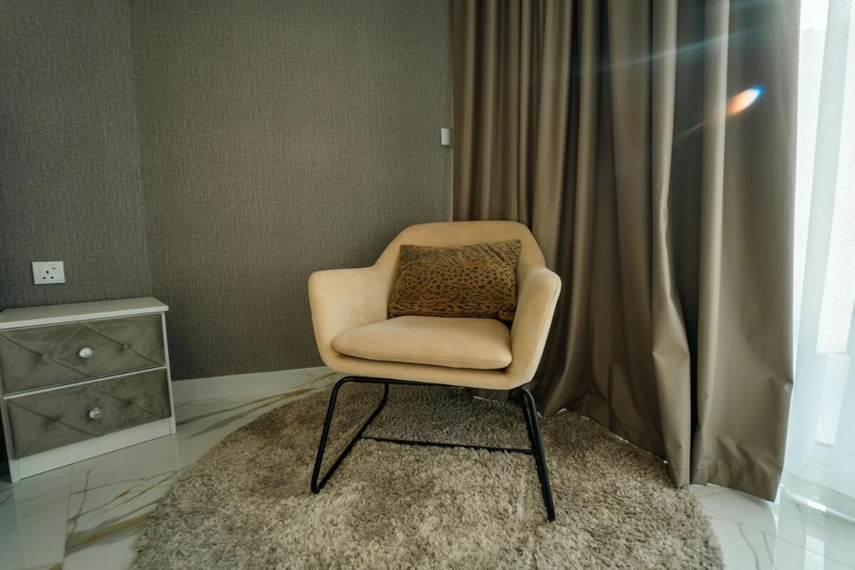 Aws Homes - Luxurious 2br In Business Bay Apartment *