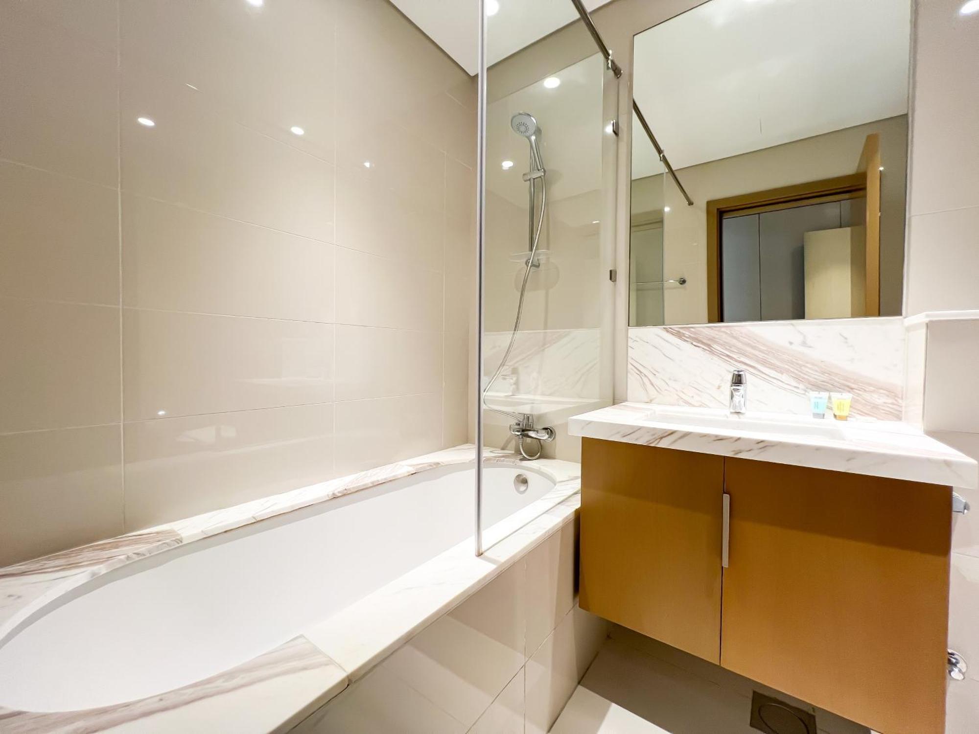Luxurious New Brand 2br At Mulberry 2 At Park Heights Building A2 - Hills