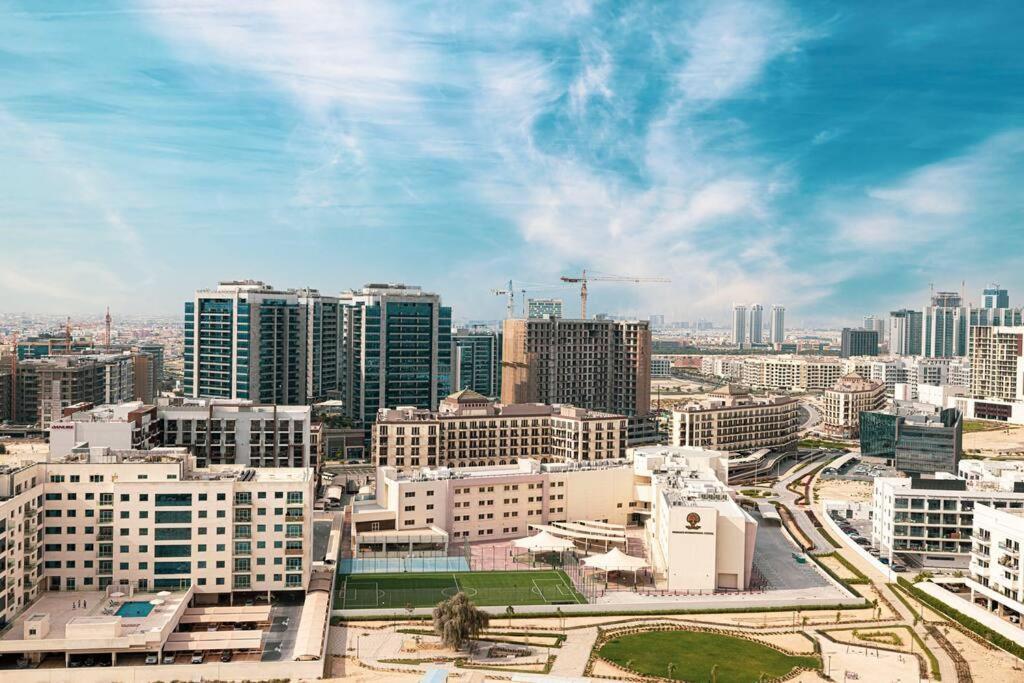 - Miraclz Tower In Arjan * Dubai