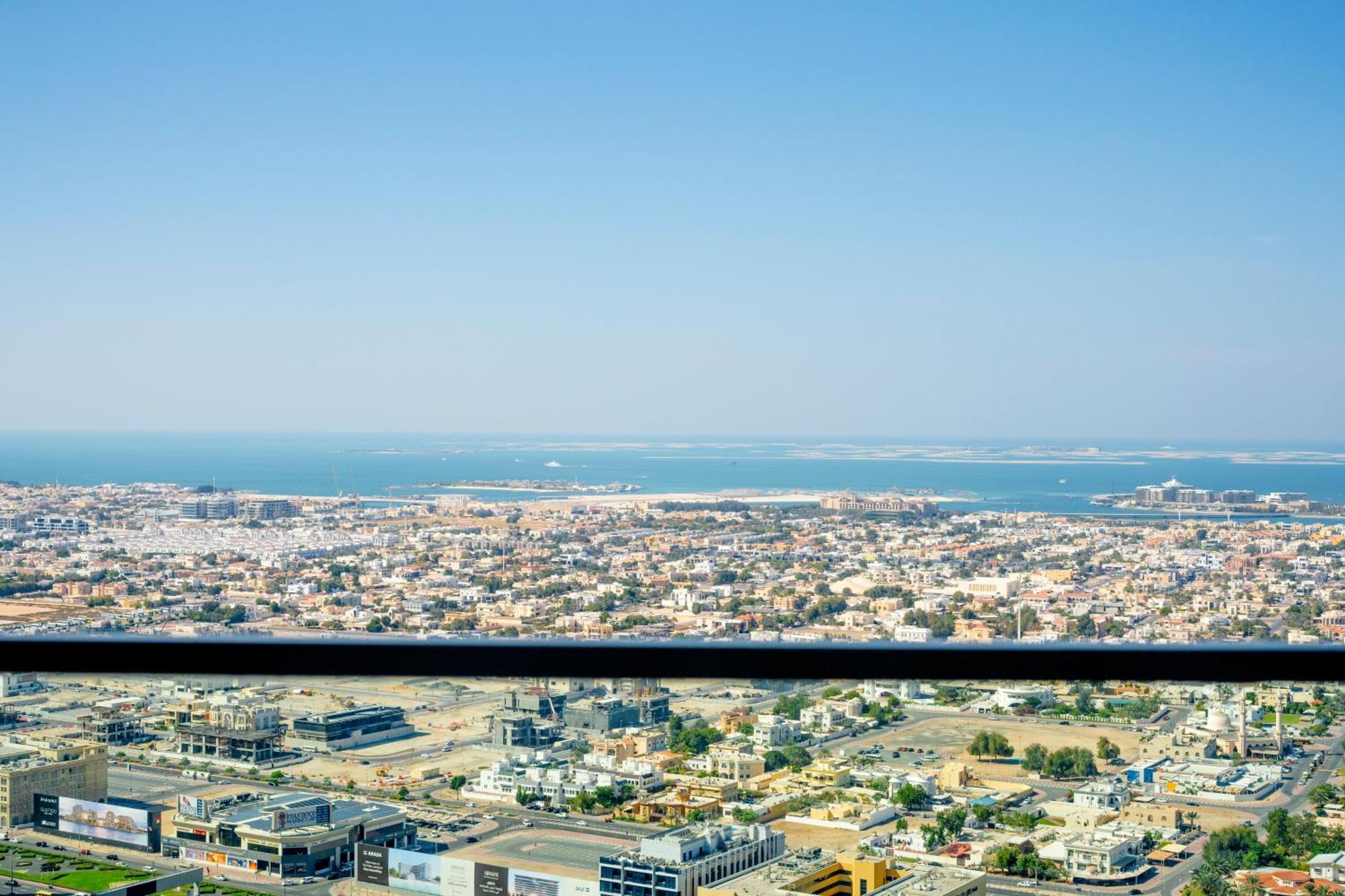 2br Downtown Dubai, Walkable To Mall & Burj