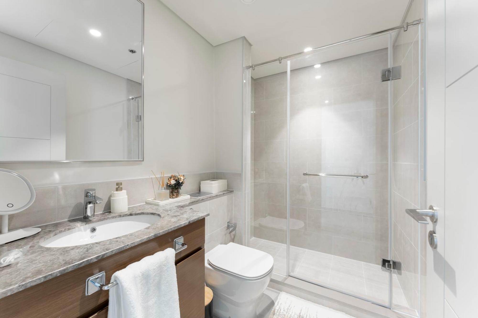 2br Downtown Dubai, Walkable To Mall & Burj * Dubai