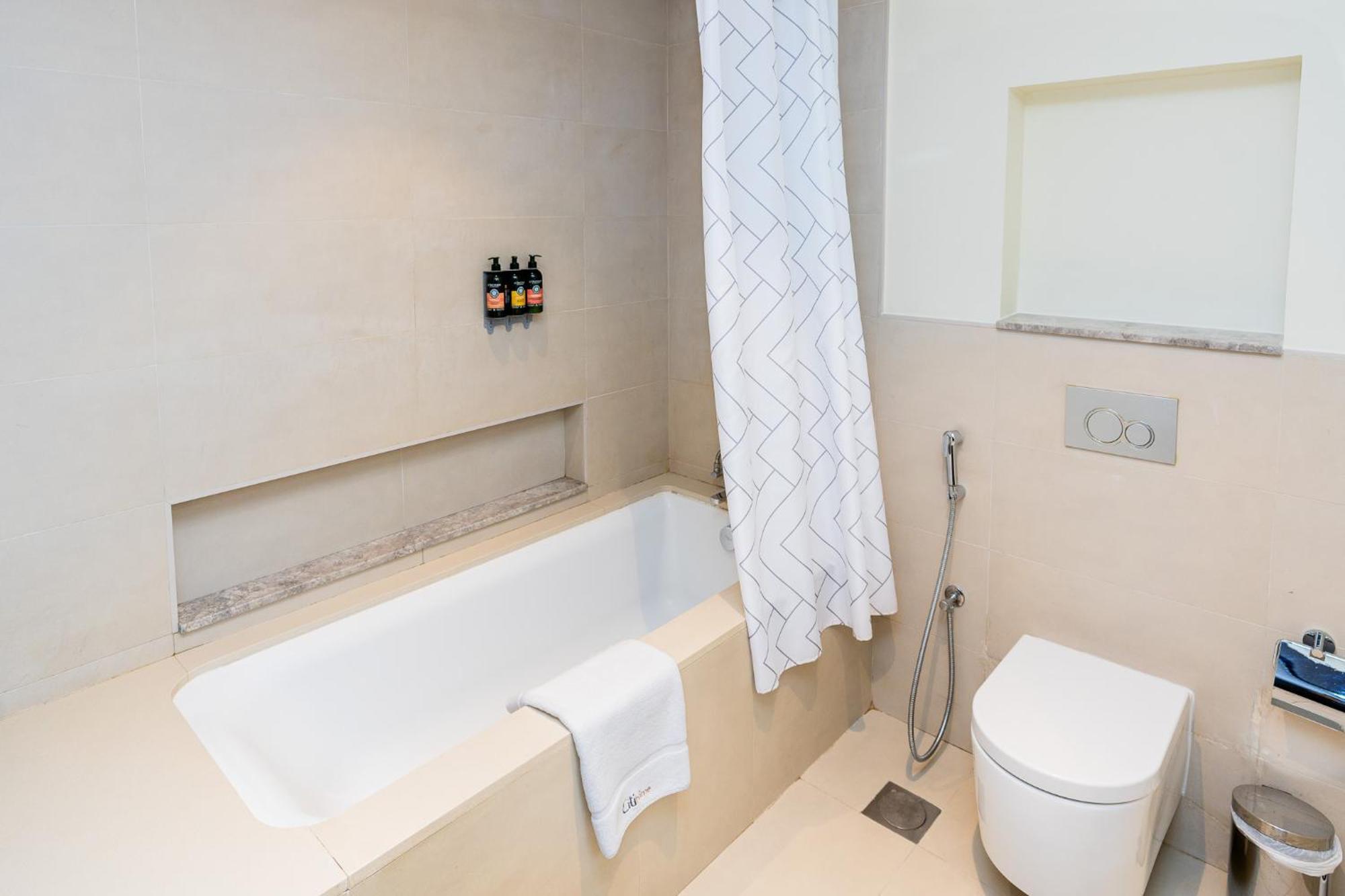 Citihome- Modern- 1br Creek Apartment Dubai
