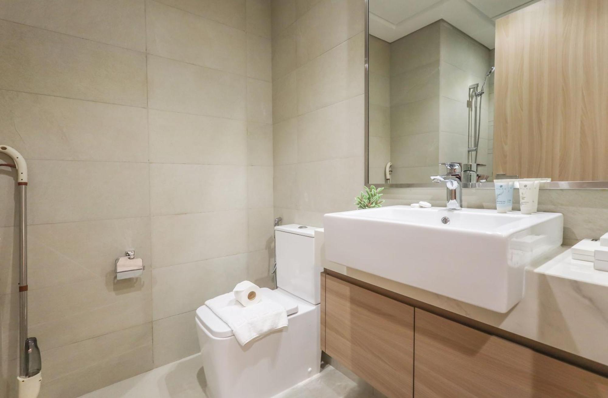 Apartment Elite Lux Homes - Modern Marvel - Sleek In Azizi Riviera Dubai