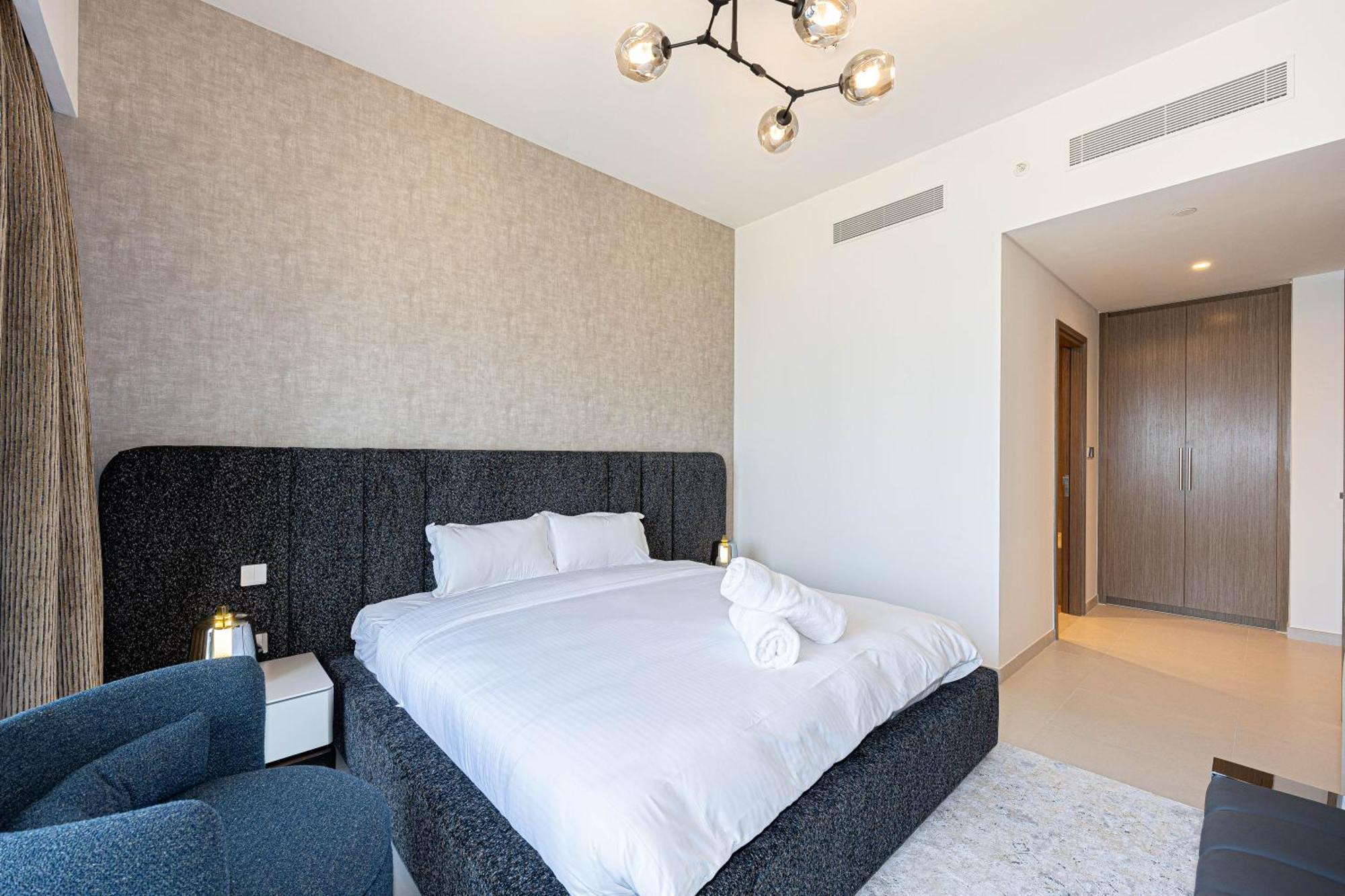 Apartment 3br Burj & Fountain View, High Floor Burj Royale Downtown