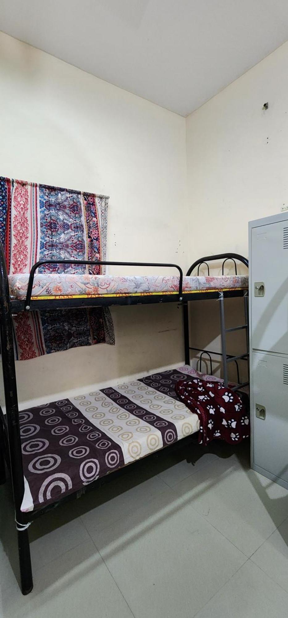 Sameena's Daily Men Bed Space Apartamento Dubai