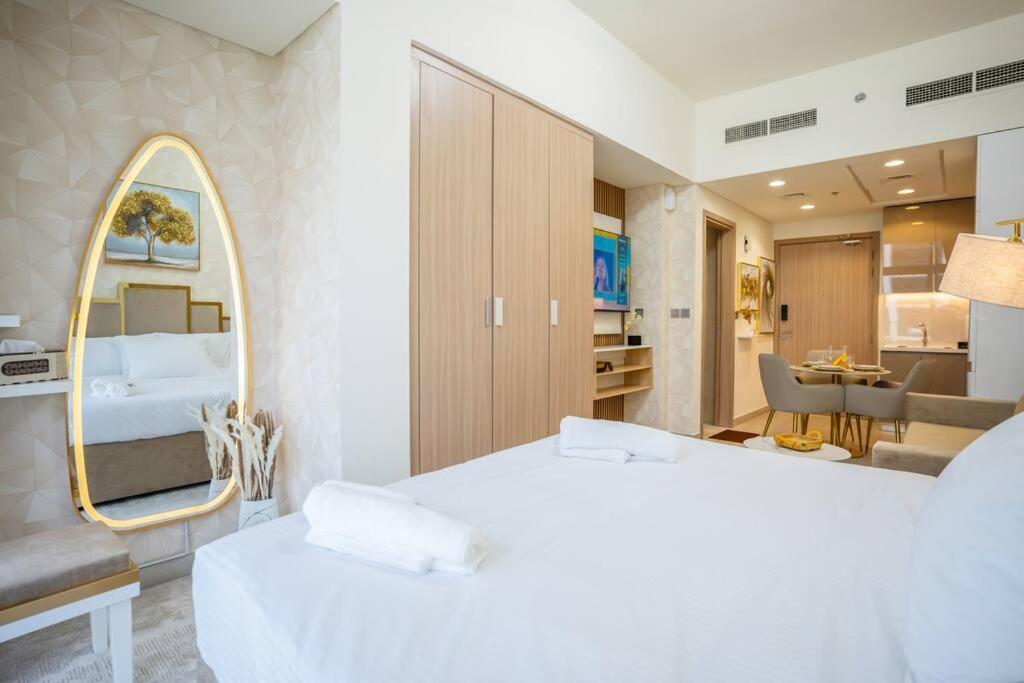 Zapbed House - Azizi Riviera Apartment *