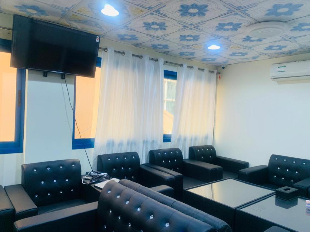 Parasol Hotel Dubai