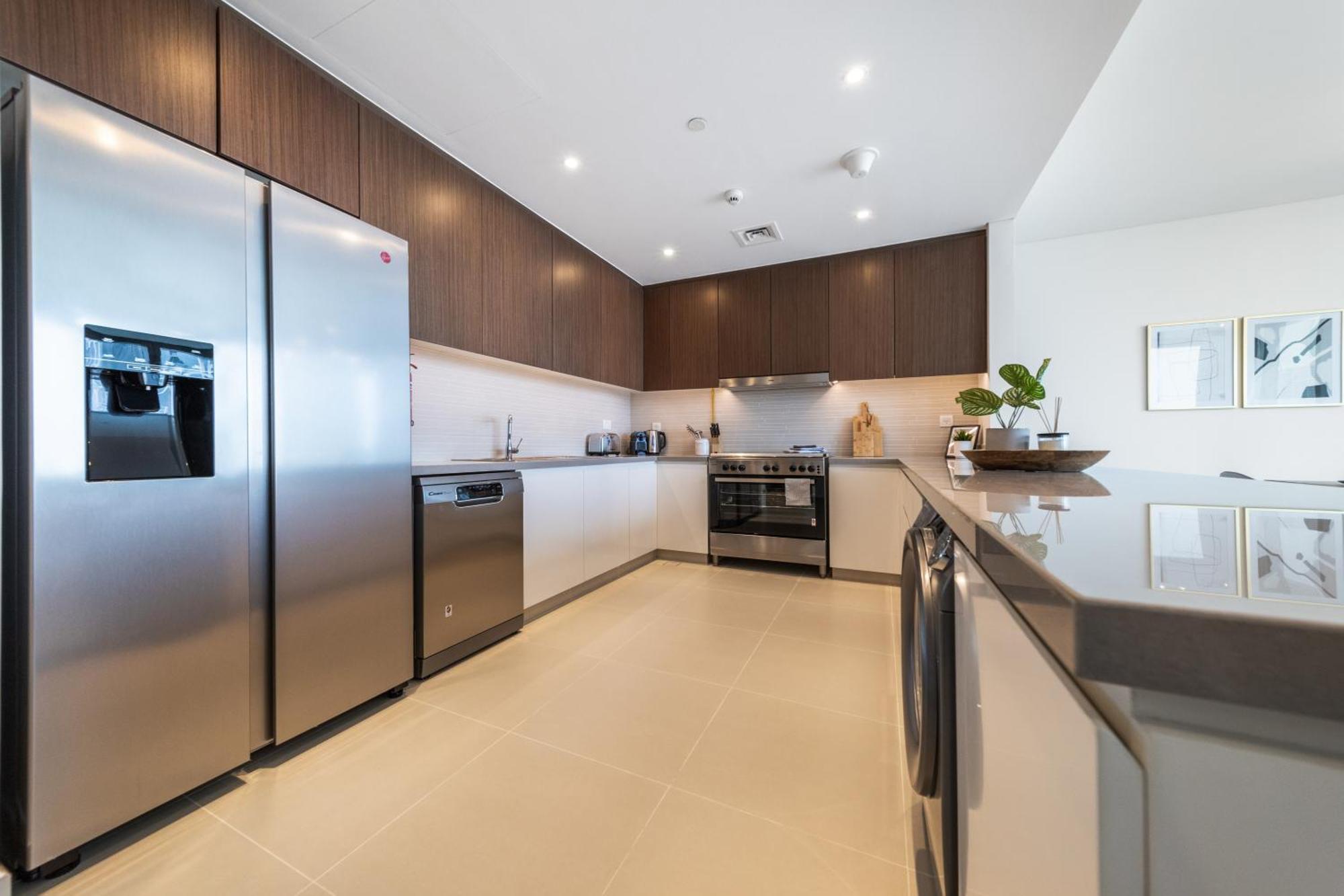 Eden's - 52/42 Emaar Daire Dubai
