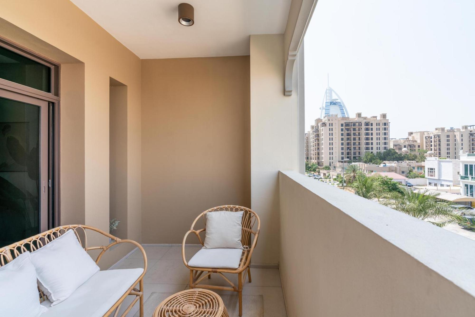 Upscale In Madinat Jumeirah Living Apartment Dubai