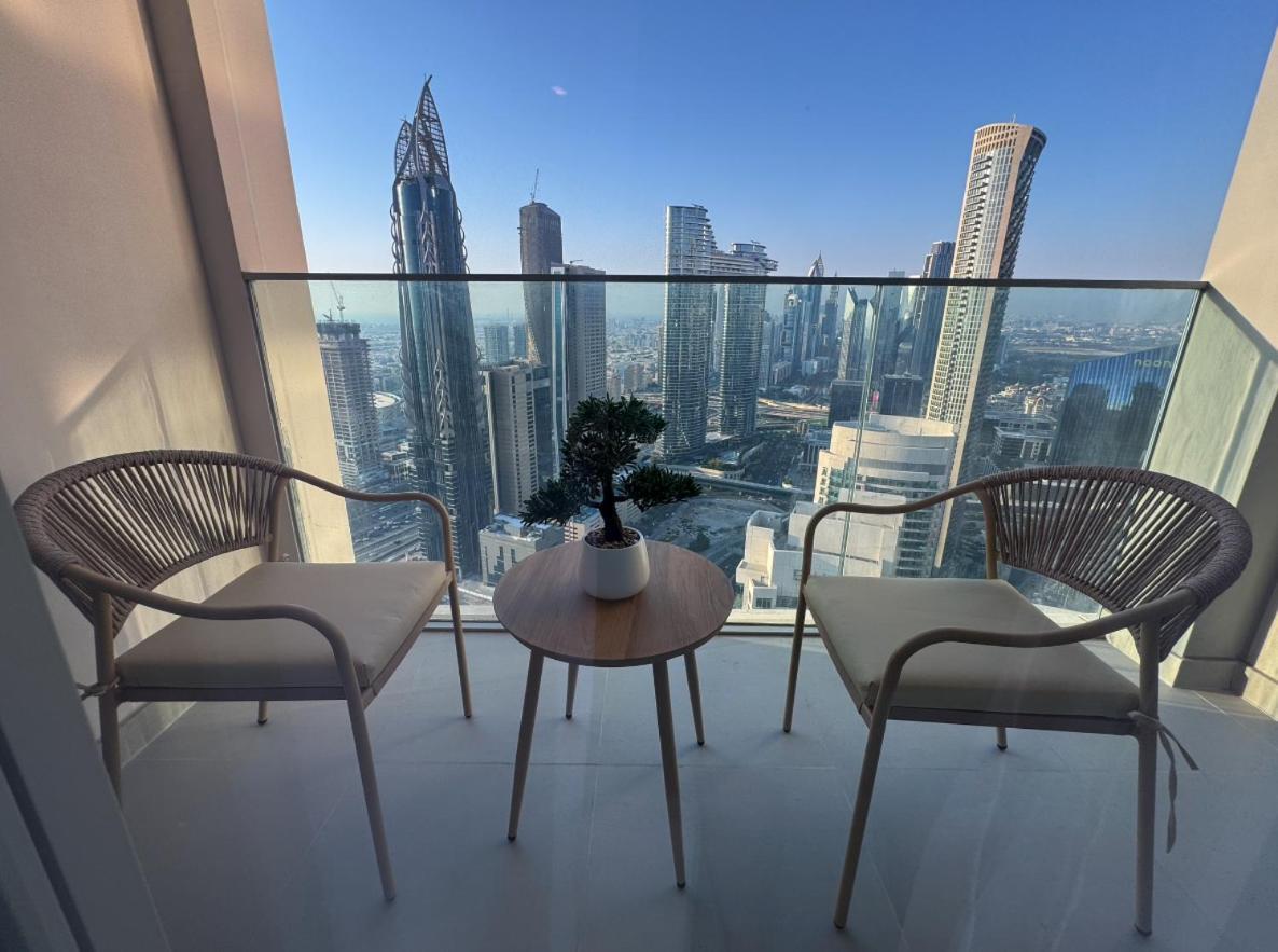 Apartamento Tower Luxury 2br Downtown Near Burj & Mall