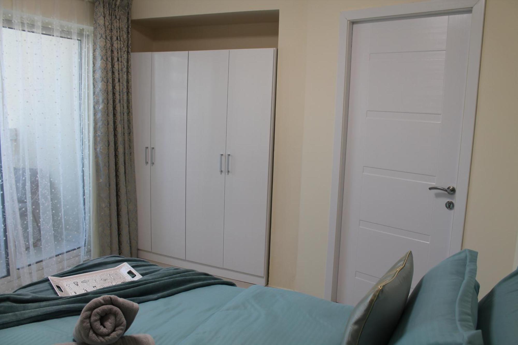 Newly Furnished 1 Bedroom, High Floor, Amazing View, Close To Metro *