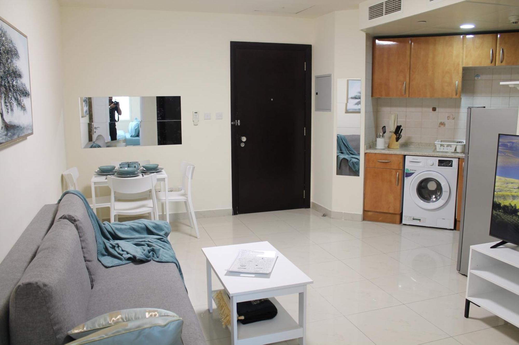 Apartment Newly Furnished 1 Bedroom, High Floor, Amazing View, Close To Metro