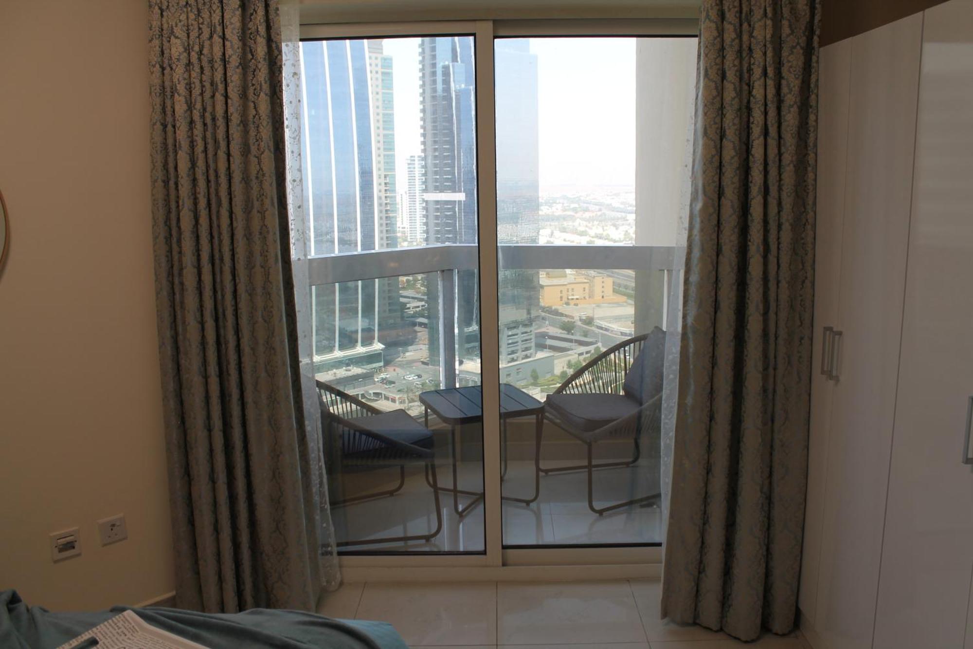 Newly Furnished 1 Bedroom, High Floor, Amazing View, Close To Metro Apartment *