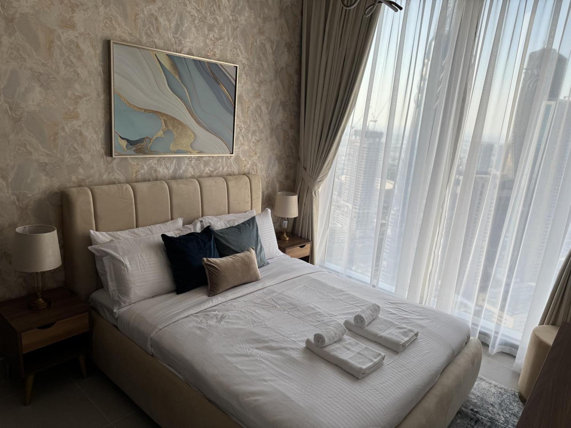 Apartamento Tower Luxury 2br Downtown Near Burj & Mall