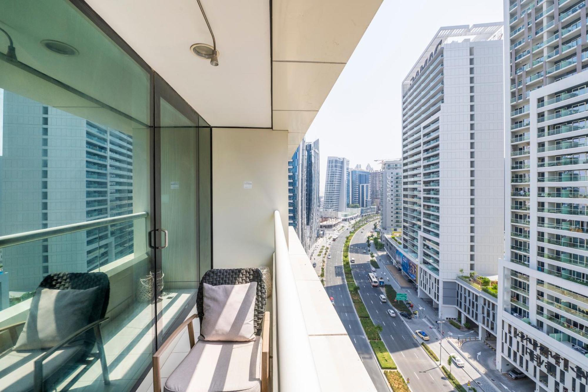 Damac Canal Views Residences Aparthotel Dubai