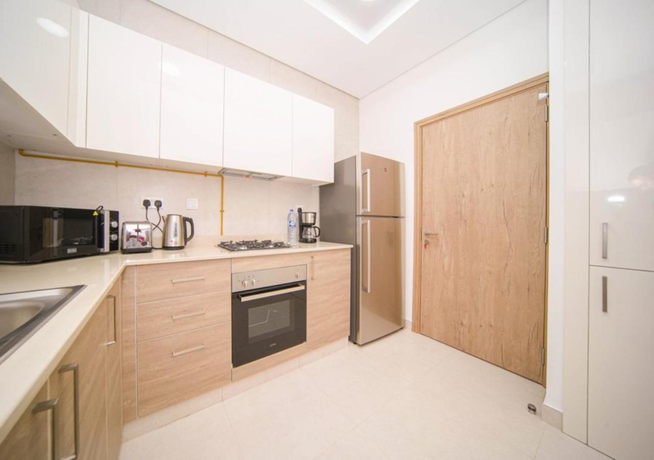 Apartment Spacious 1br With Balcony & Rooftop Pool The Bay Business Bay Dubai