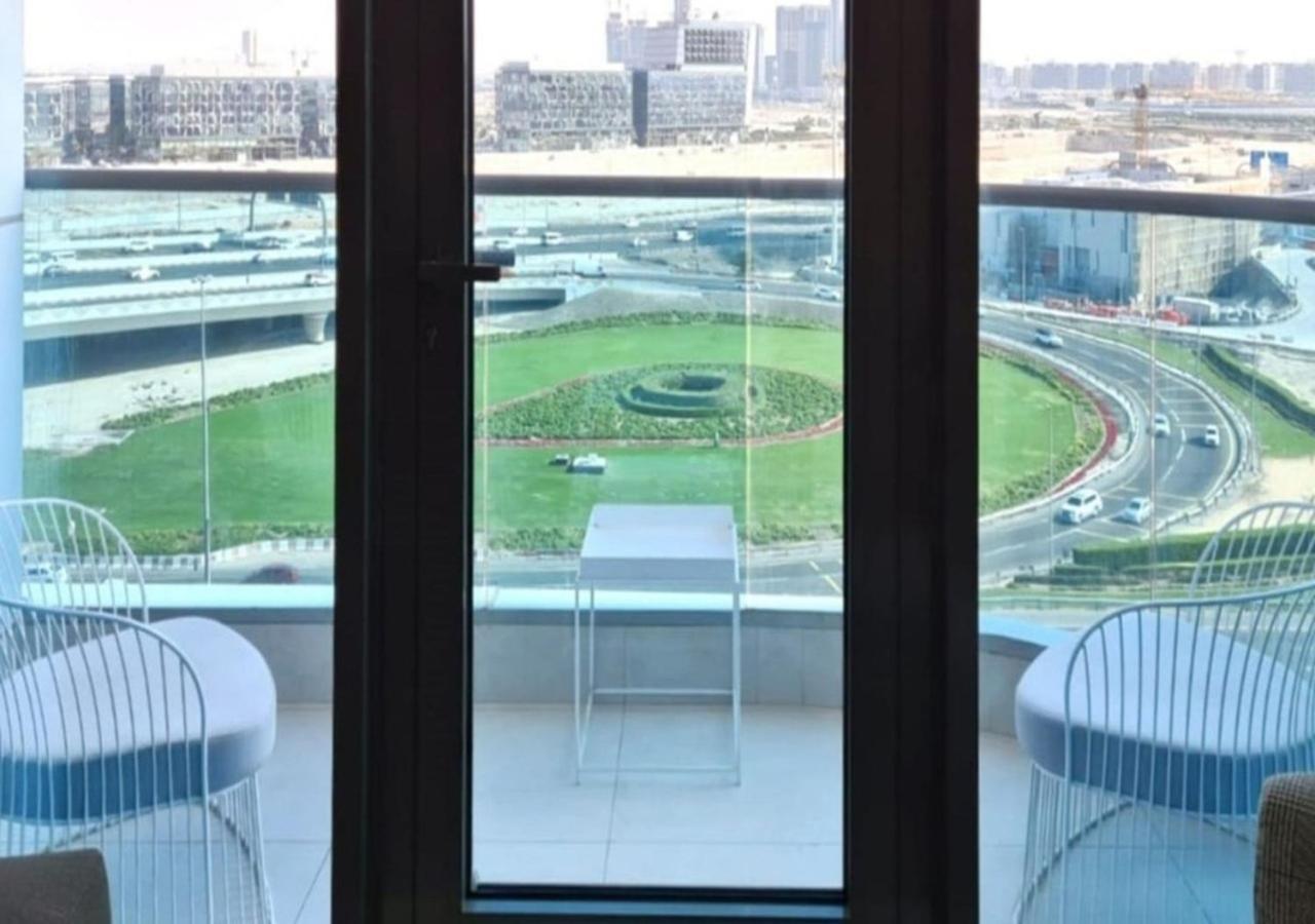 Spacious 1br With Balcony & Rooftop Pool The Bay Business Bay Dubai