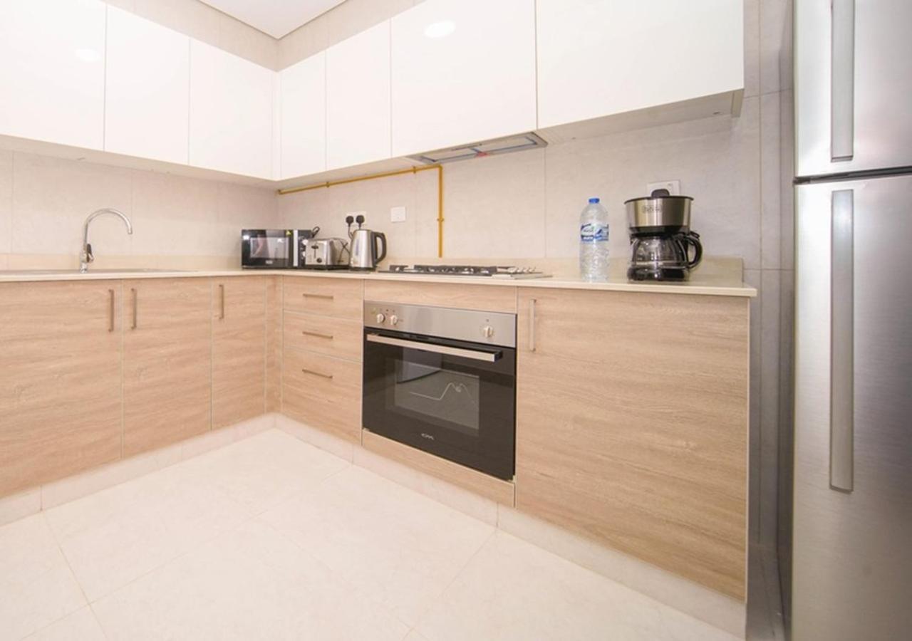 Spacious 1br With Balcony & Rooftop Pool The Bay Business Bay * Dubai