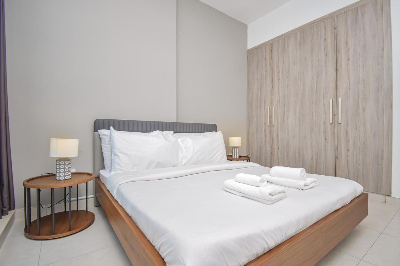 Spacious 1br With Balcony & Rooftop Pool The Bay Business Bay Apartment *