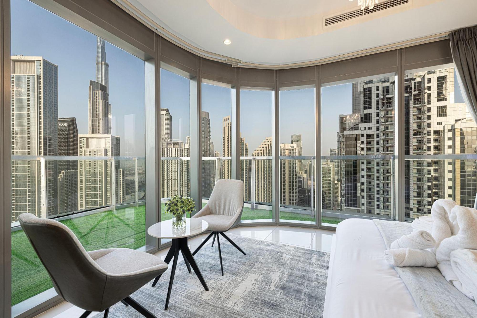 Daire Highest Infinity Pool In Downtown Dubai