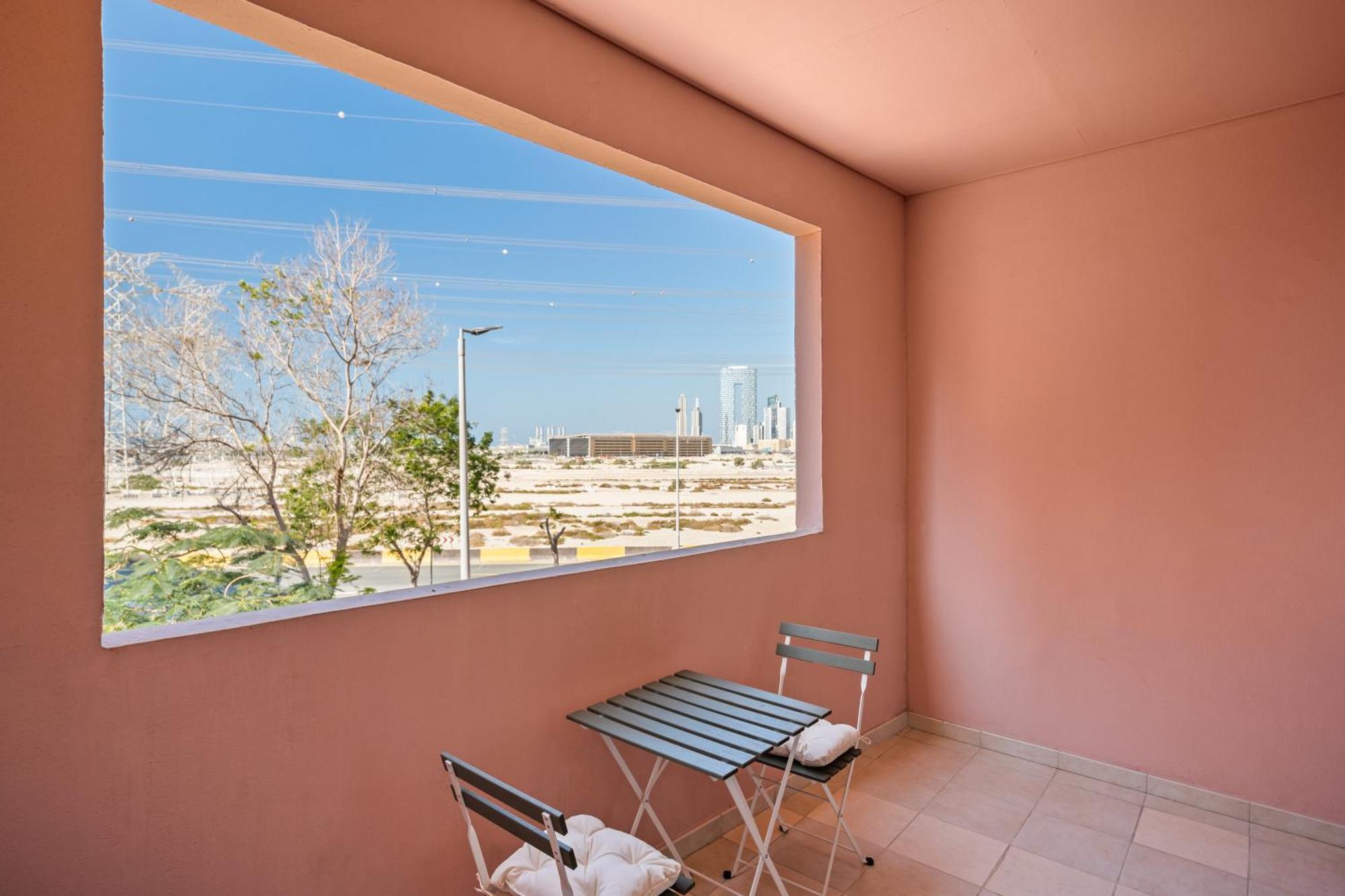 Elegant Living In Discovery Gardens Apartment Dubai