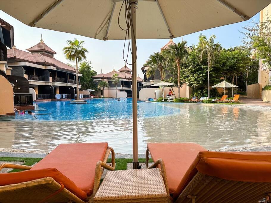 Upgraded 2br - Beachfront - 5 Star Apartment *