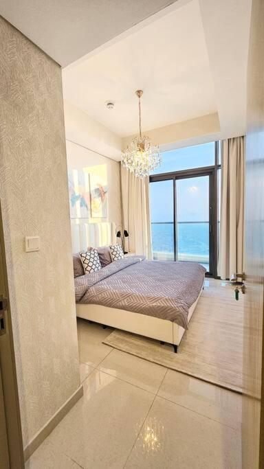 Apartment Luxury 3 Bedroom Aykon Tower *