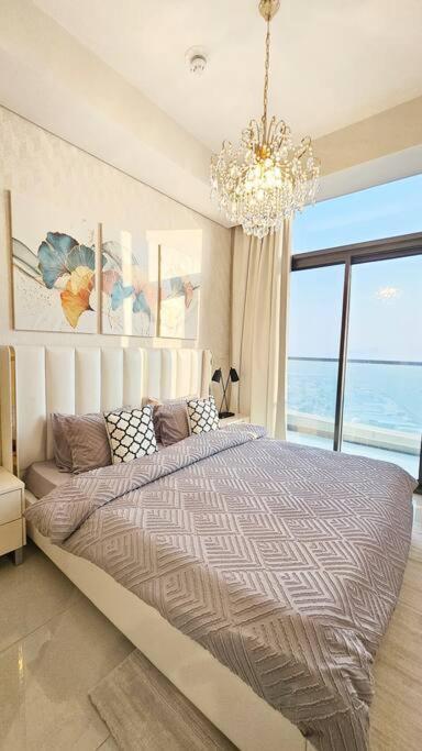 Apartment Luxury 3 Bedroom Aykon Tower