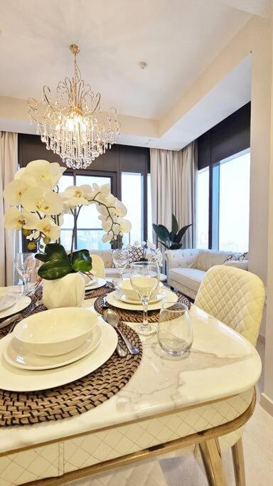 Apartment Luxury 3 Bedroom Aykon Tower