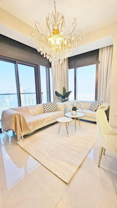 Apartment Luxury 3 Bedroom Aykon Tower *